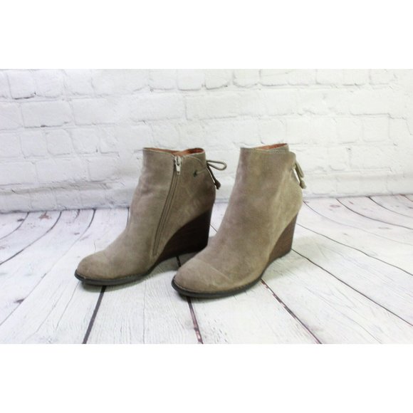 Lucky Brand Brown Suede Side Zip Round Toe Ankle Heeled Booties Size 8 M - Picture 2 of 10